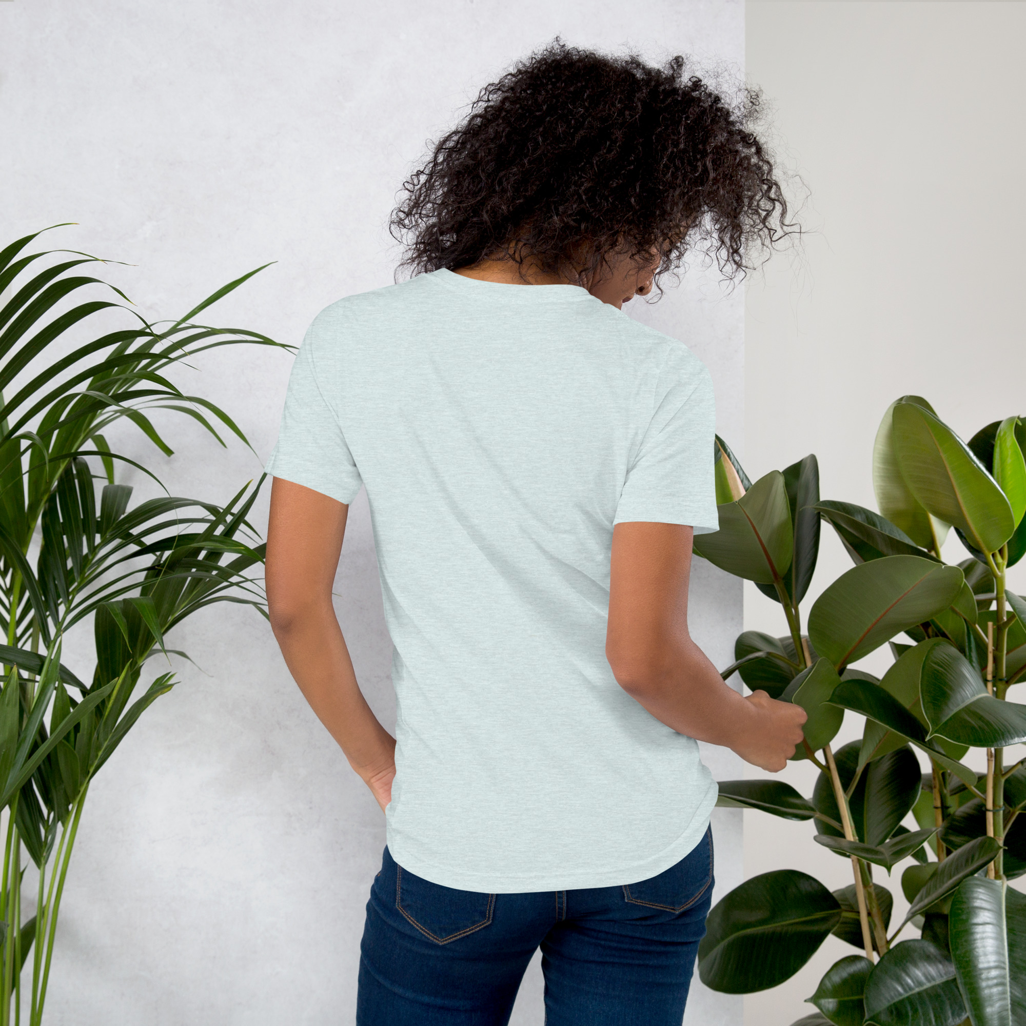 Camiseta de manga corta unisex con logo de Imperio Angèle estampado. - Imagen 22